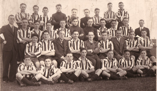picture of South Shields Ex School Boys Football team